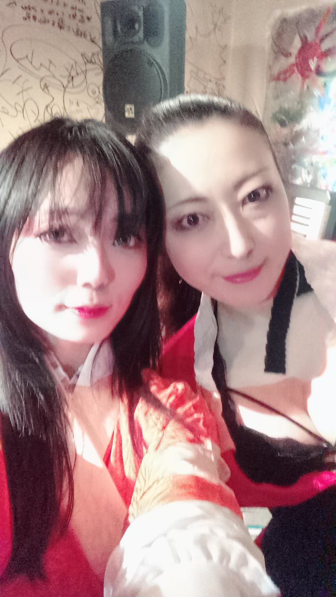 kiradaria's tweet photo. 無事に終わったよー

初、目隠し緊縛ショー
相変わらずの瑠璃ちゃんのドール感は最高でした
目隠し外してもらって最初に目に入った瑠璃ちゃんが可愛すぎて運命の出会いに似た昂りでした
えびさわさんのアコーディオンで聞くかごめかごめも心地よく世界に入り込めました
(*´ω｀*)幸せー
また演りたい https://t.co/4GdaSZHrmr