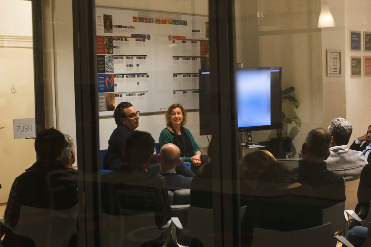 mark_vernooij's tweet image. Last night, #Class15 talked to forum guest, THNK Co-Founder basverhart, about cultivating an explorative mindset and having the courage to dig deep.

#Class15 #leadership #creativeleadership #amsterdam #business #explore #courage #leadershipdevelopment  R…