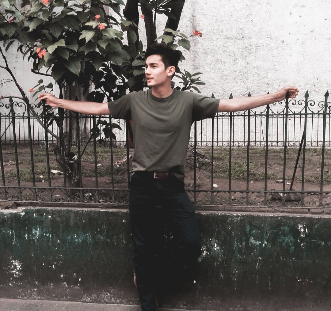 mrbrighsidetxt's tweet photo. 𝓽𝓱𝓲𝓼 𝔀𝓲𝓵𝓵 𝓪𝓵𝓵 𝓶𝓪𝓴𝓮 𝓹𝓮𝓻𝓯𝓮𝓬𝓽
𝓼𝓮𝓷𝓼𝓮 𝓼𝓸𝓶𝓮𝓭𝓪𝔂 ❤️🌻

#TXTStanSelcaDay @TXT_members https://t.co/f4SFxeeQlW