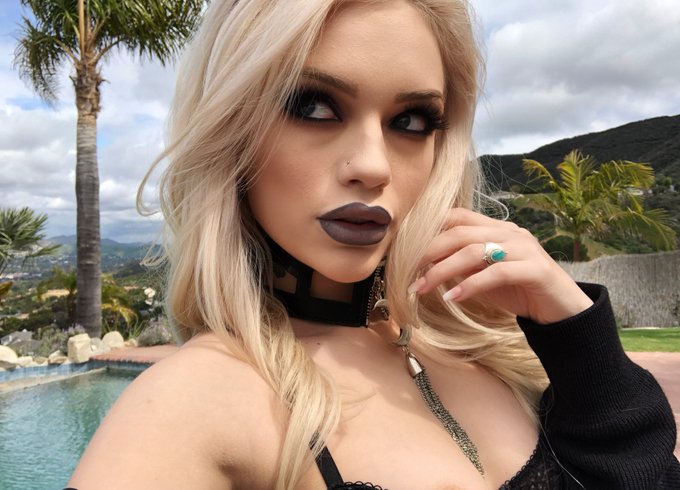 TYSM @STARhollywoodco ?? This look really brought out the Aries in me. It’s that time of the season bitches