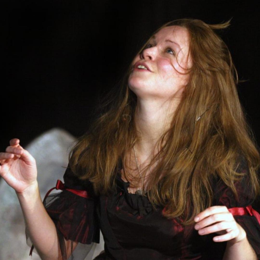 Has the #sun got you thinking about #summer adventures? 
We've got some brilliant #outdoortheatre programmed. Book tickets at bryngarwcountrypark.co.uk or call 01656 815995. 

<a href="/Immersion_Thtr/">Immersion Theatre</a> <a href="/OutdoorPlaysUK/">Heartbreak Productions</a> #AliceInWonderland #WutheringHeights #AMidsummerNightsDream #GangstaGranny