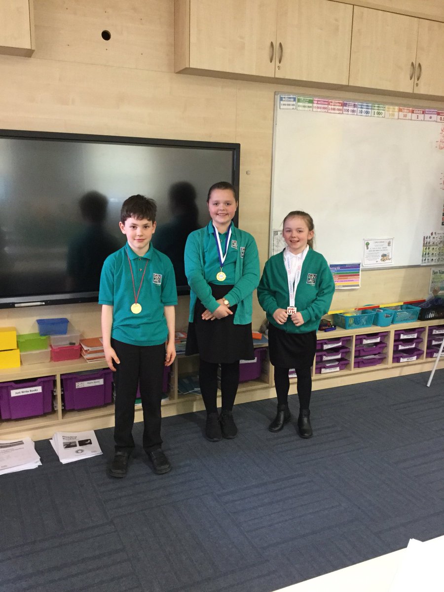 Miss Houlden tweet media