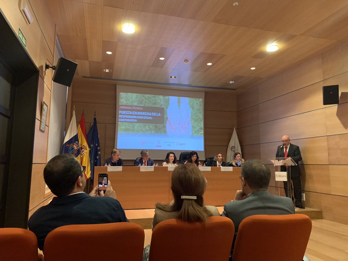 RubenGracida's tweet photo. Comienza la jornada de RSC.

La Responsabilidad Social Corporativa más que una protesis, debe formar parte del ADN de las empresas. https://t.co/jODoAScQpI