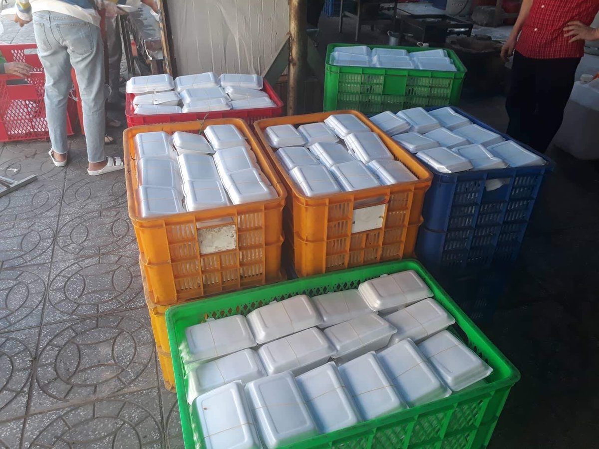 LISANATIONS_'s tweet photo. LISA BIRTHDAY PROJECT FROM LisaVN PART 1 ✨

We was cooked and give the foods to patients at 115 Hospital in Ho Chi Minh city

#BLACKPINK #LISA #LALISA #블랙핑크 #리시 #AceLalisaDay https://t.co/BkAJTPnZvW
