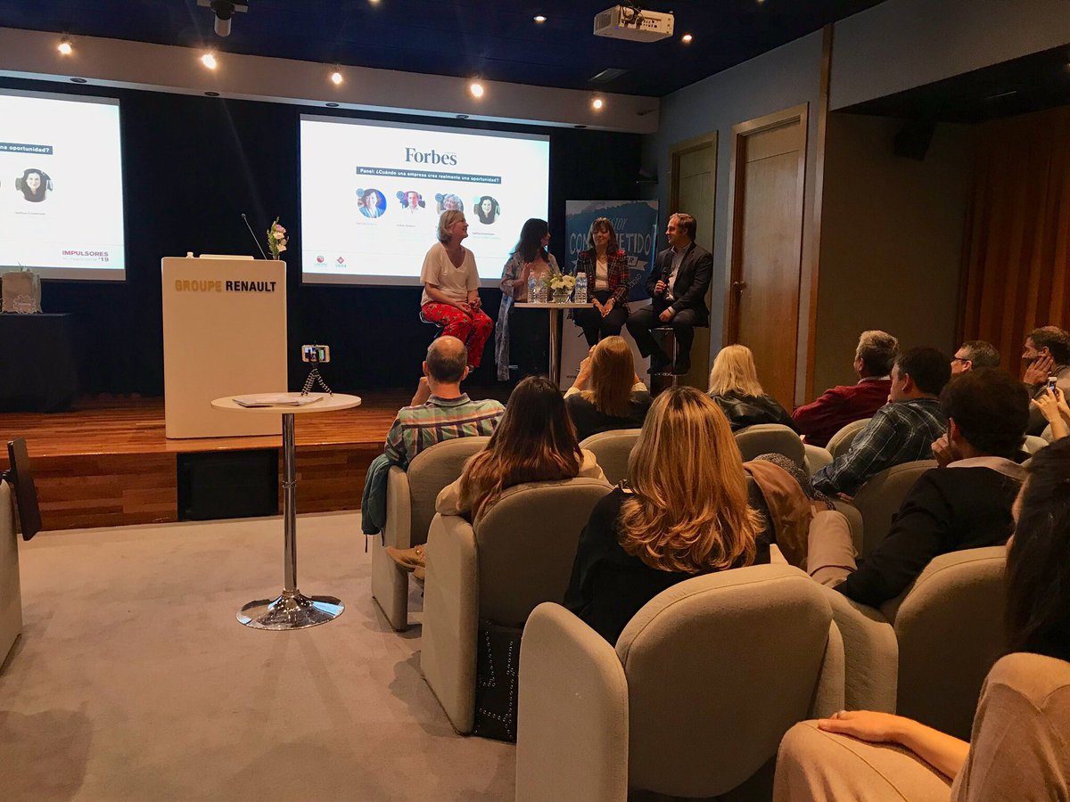 Panel @ForbesArgOK con <a href="/psclocco/">Patricia Sclocco</a>, Andres Barbero, Susana Steyerer y <a href="/dkrusemann/">Delfina Krüsemann</a> #Impulsores2019