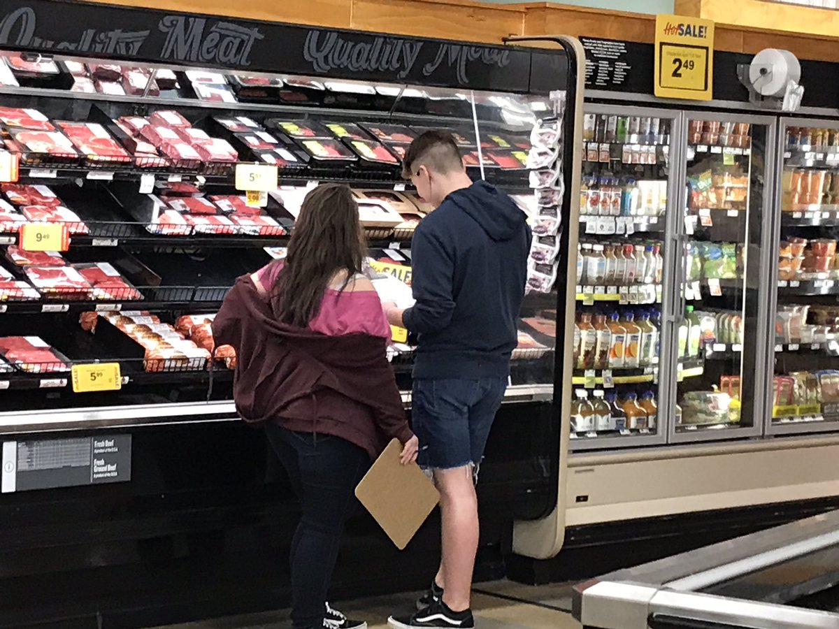 StuPDex's tweet photo. MoHS math students are preparing for #LifeAfterHS by creating a weekly grocery budget. @RickVrhovac @MonticelloHigh https://t.co/i0ma096Ozs