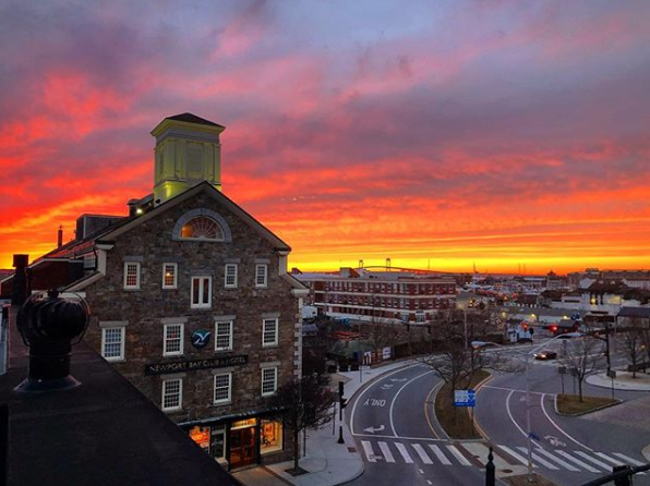 NewportLifeMag's tweet photo. A stunning image from Adam Zaccara (@aznpt1 via Instagram) of America's Cup Avenue at #Sunset. Reminds us all to #LoveWhereYouLive.
#MyNewportLife
#NewportRI
#Sunsets
#Sunset_Pics
#HarborView
#Downtown
#OceanState
#IgersNewport
#RhodeIslandProblems https://t.co/zfco3CkMa0