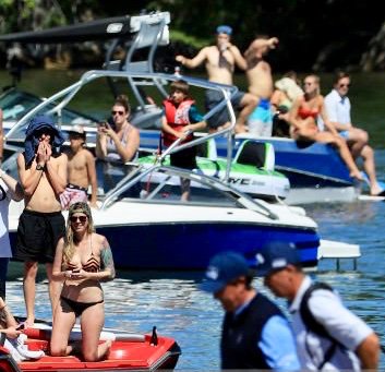 BarronsMedicalJ's tweet photo. @SAP #Austin ( #BMJSports )
#CoCreateX &amp; #ATXCreativeWarrior 
#Masters #Golf What You Win 
#DellMatchPlay #TigerWoods Works On His #GolfSwing It’s Something Undeniably Profound About #DustinJohnson: At #Dell The Locals @FirstTake Love #Golfing &amp; #Boating 
@people @voguemagazine #GOOp https://t.co/eKOAjH6915