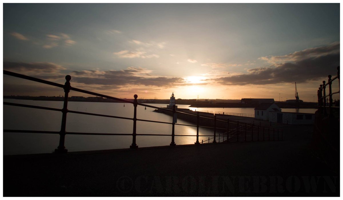 cazza_bee7's tweet image. Last nights sunset over Hartlepool.

@itvtynetees @BBCLN 

#Hartlepool #Hartlepoolsunset #SunsetWeather #TyneTees #NorthEast #Sundown #Spring #SpringSunset