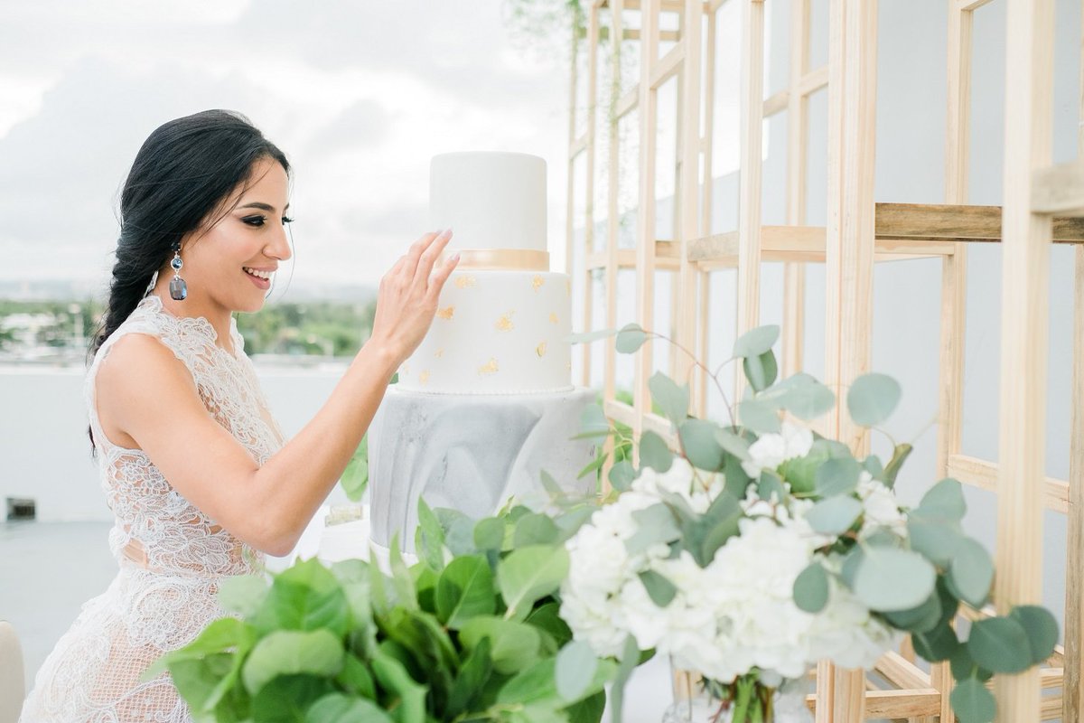 TRYP_IslaVerde's tweet photo. Celebrate life, love, and marriage! 🤵❣👰 #WeddingDay #CakeLover #IDo #IslaVerde #RooftopCeremony #TRYPIslaVerde #OwnYourWedding https://t.co/0acwvjn6FC