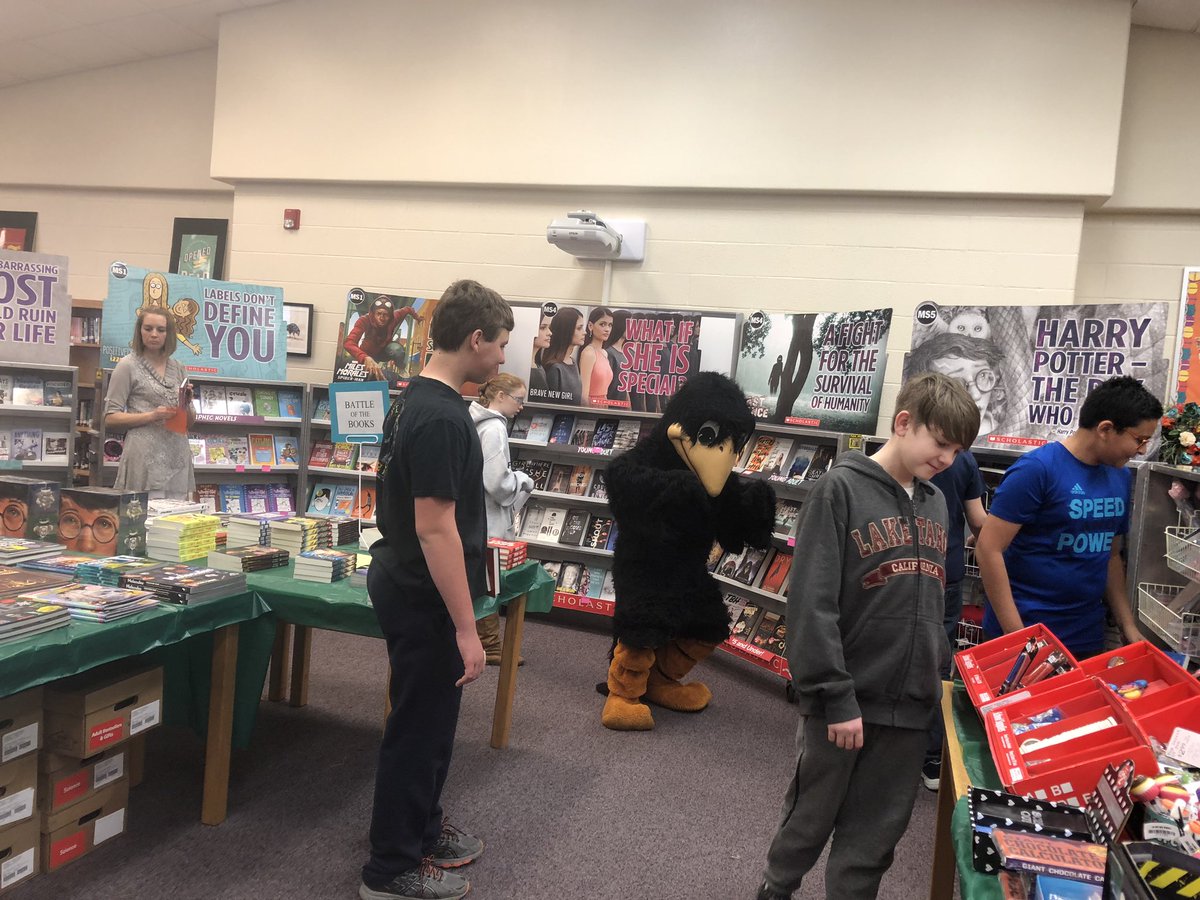 A visit from the Raven at our book fair!!!🤗