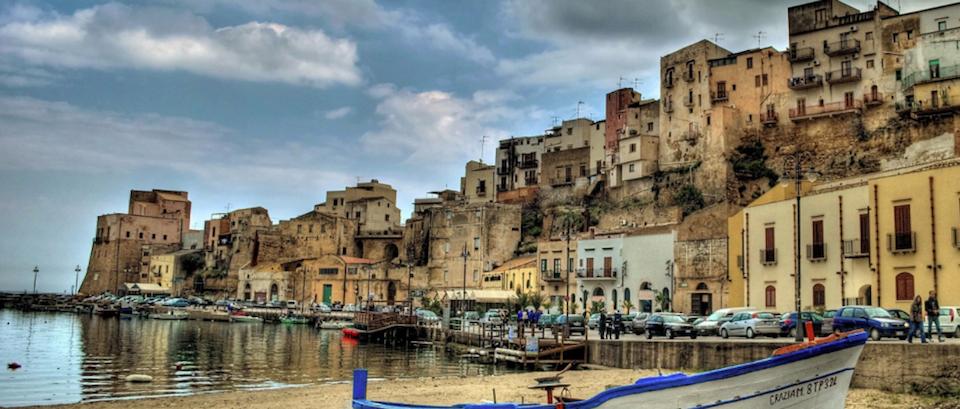 Ciatusicily's tweet photo. Ve l'abbiamo suggerito in mille modi, ma che la #Sicilia sia un #paradiso adesso lo certificano anche le statistiche...quale migliore opportunità dunque grazie ai prodotti #Ciatu, se non quella di portarvene con voi un pezzetto in tutto il mondo?
https://t.co/Xq939jHWKs https://t.co/nKTbNb7qNT