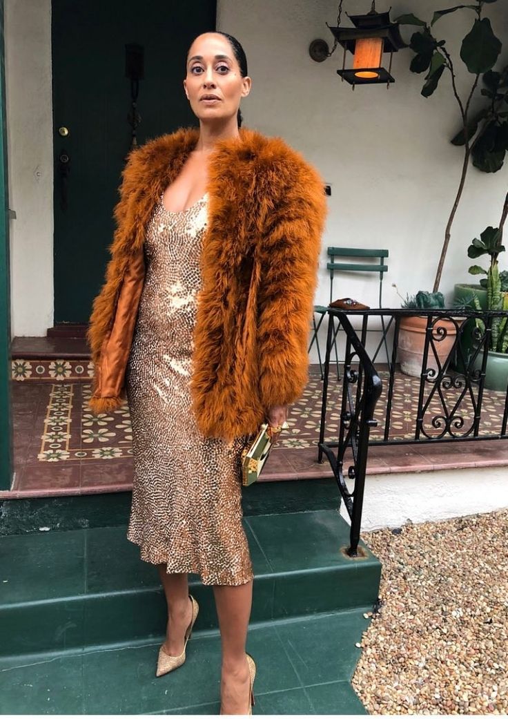 vakwetu's tweet photo. This Lady's style  😍 https://t.co/TQ5iENM2Eo