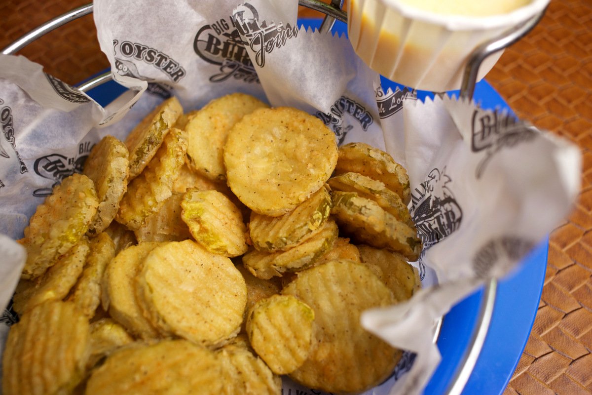 BigBillysChas's tweet photo. We know, you either love'em or hate'em, but over here our Fried Pickles are a crowd favorite! Crisp, tangy and perfect with our honey horseradish sauce. https://t.co/SdTJy4bk9W