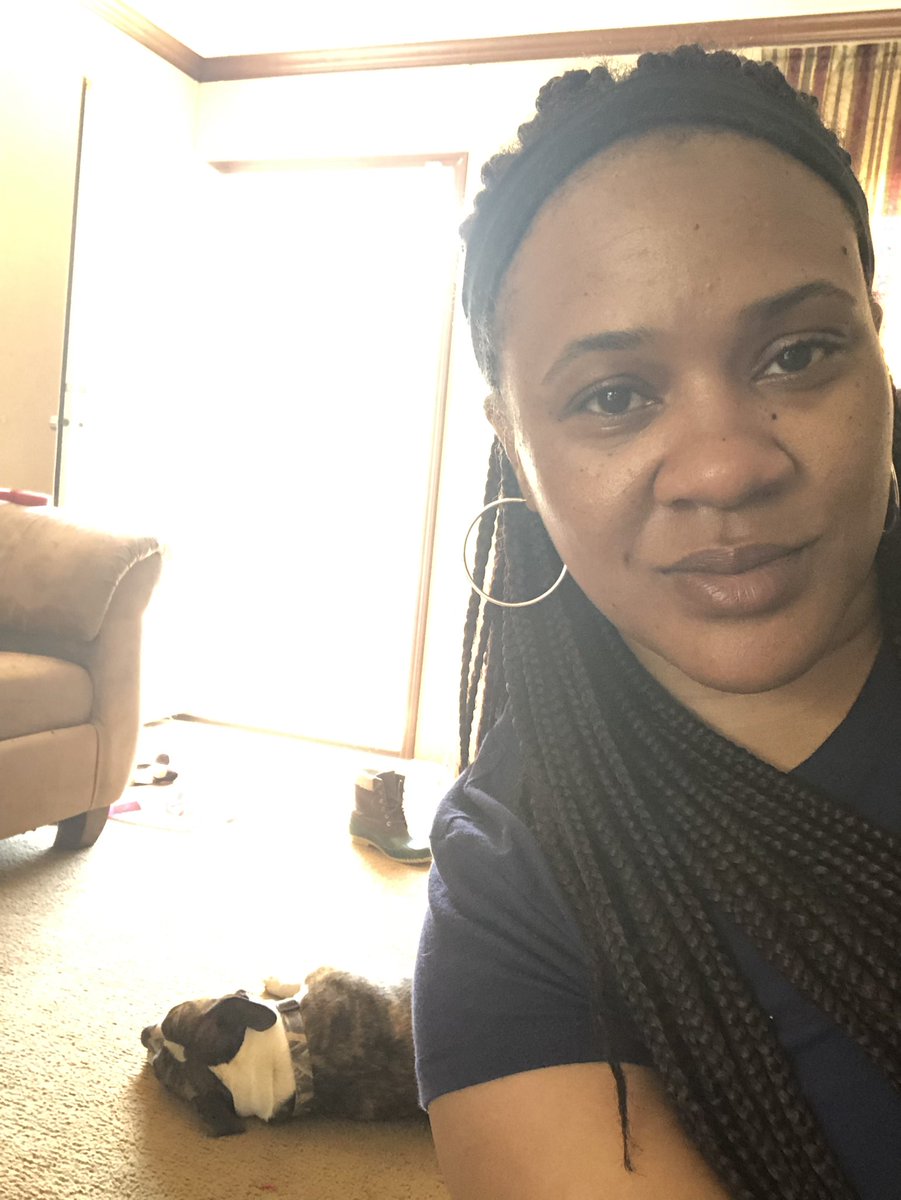thicknsweet77's tweet photo. When you know you can sit with your back to the door 🙂#shegotmyback #nobodycomingin #Triton #shellmakeyouhernextmealifutryme #sheboutdatlife https://t.co/vivFgPuipY