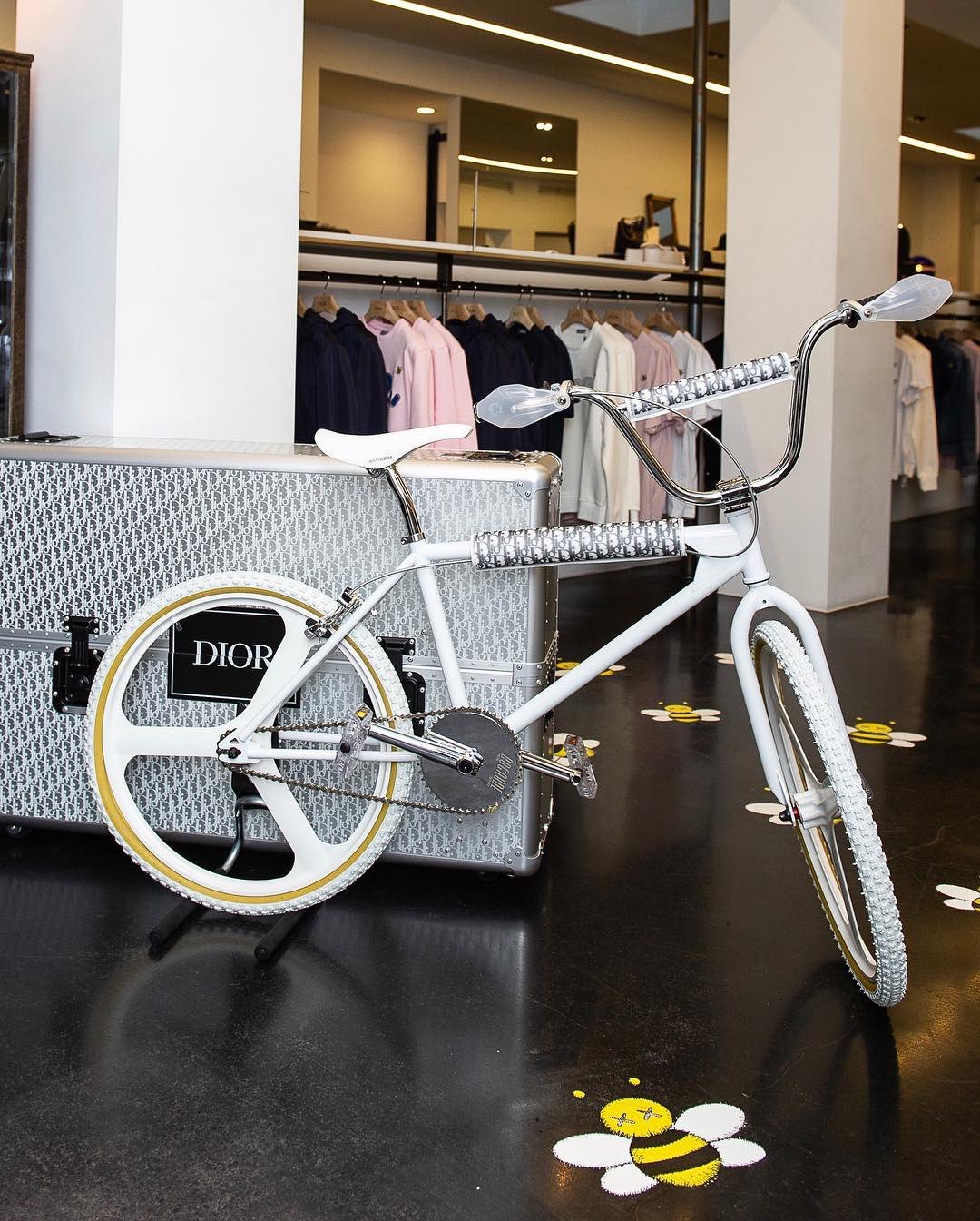 Modern Notoriety on X Dior Bike https t nSXU0QRaW4 X