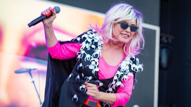 EU backs controversial copyright law eltelegraphweekend.com.au/eu-backs-contr…