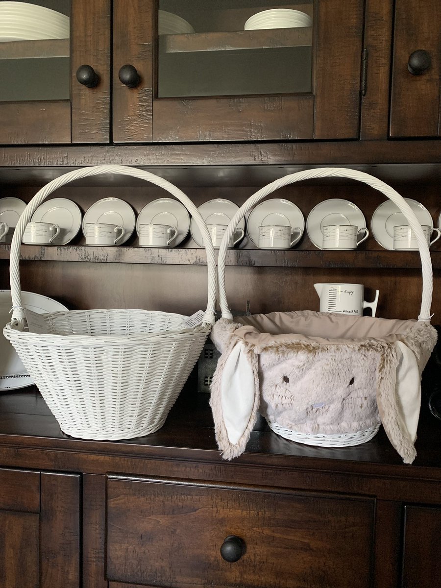 Perri_blue's tweet photo. @PotteryBarnKids Sent me two Easter baskets when I ordered one🤷🏻‍♀️ I don’t think my kid need two baskets full of Easter goodies🤣 https://t.co/WOtDhhraAl