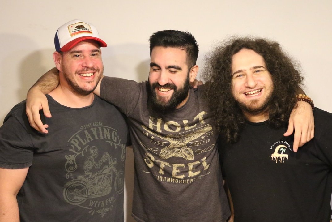 McHangingBalls's tweet photo. Amistad que rompe barreras y distancias, gracias por todo #amigos #mchangingballs #gameboys #viciosin @ViciosinOK @alexprotolongo https://t.co/VBn3rmUBD0