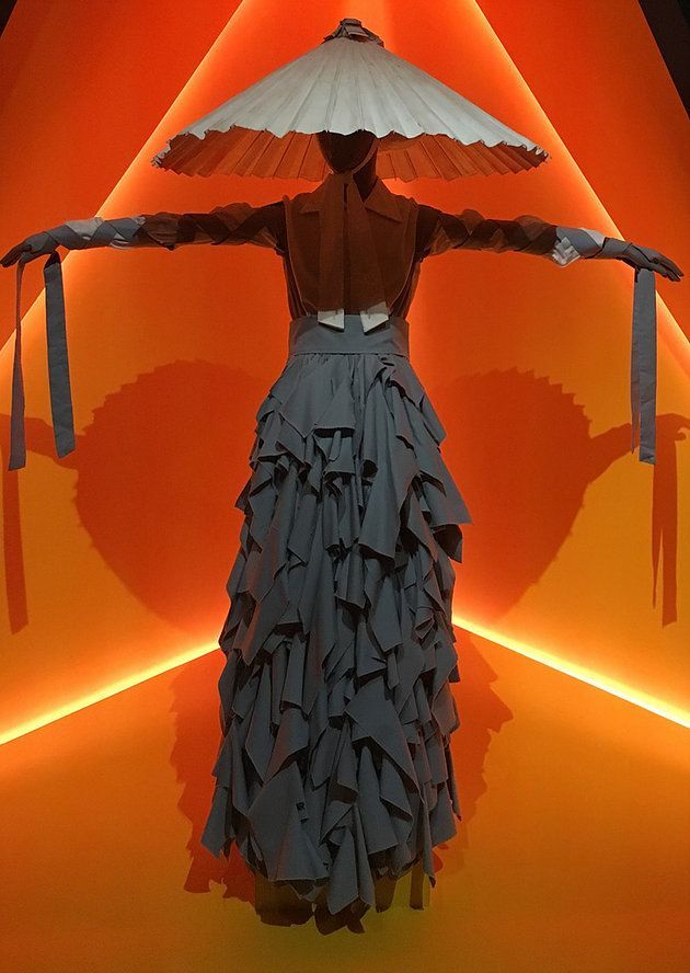 forpoly's tweet photo. This Fashion Exhibit at @mfaboston is a tour-de-force of subversive style!
https://t.co/FtqicWJmaT
#POLYCHROME #fashionexhibit #fashioninspo #Genderbending #GenderBendingFashion #unisexfashion #GenerlessFashion #AndrogynousStyle #ADN #ApparelDesignersNetwork #forpoly https://t.co/zbY5UM4XpZ