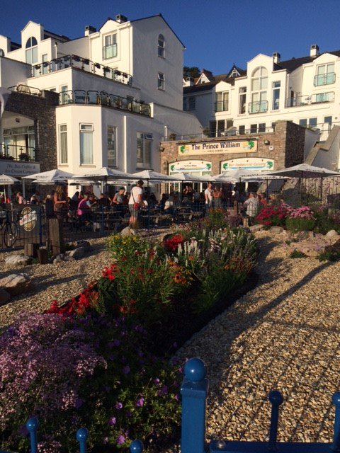 PrinceWilliamBx's tweet photo. It's wonderful to have a daily dose of sunshine and there's no better place to enjoy the weather and the amazing views than the Prince William terrace.😁😎⛅️ #sunshine #restaurant #seaview https://t.co/tDpdq83Hud