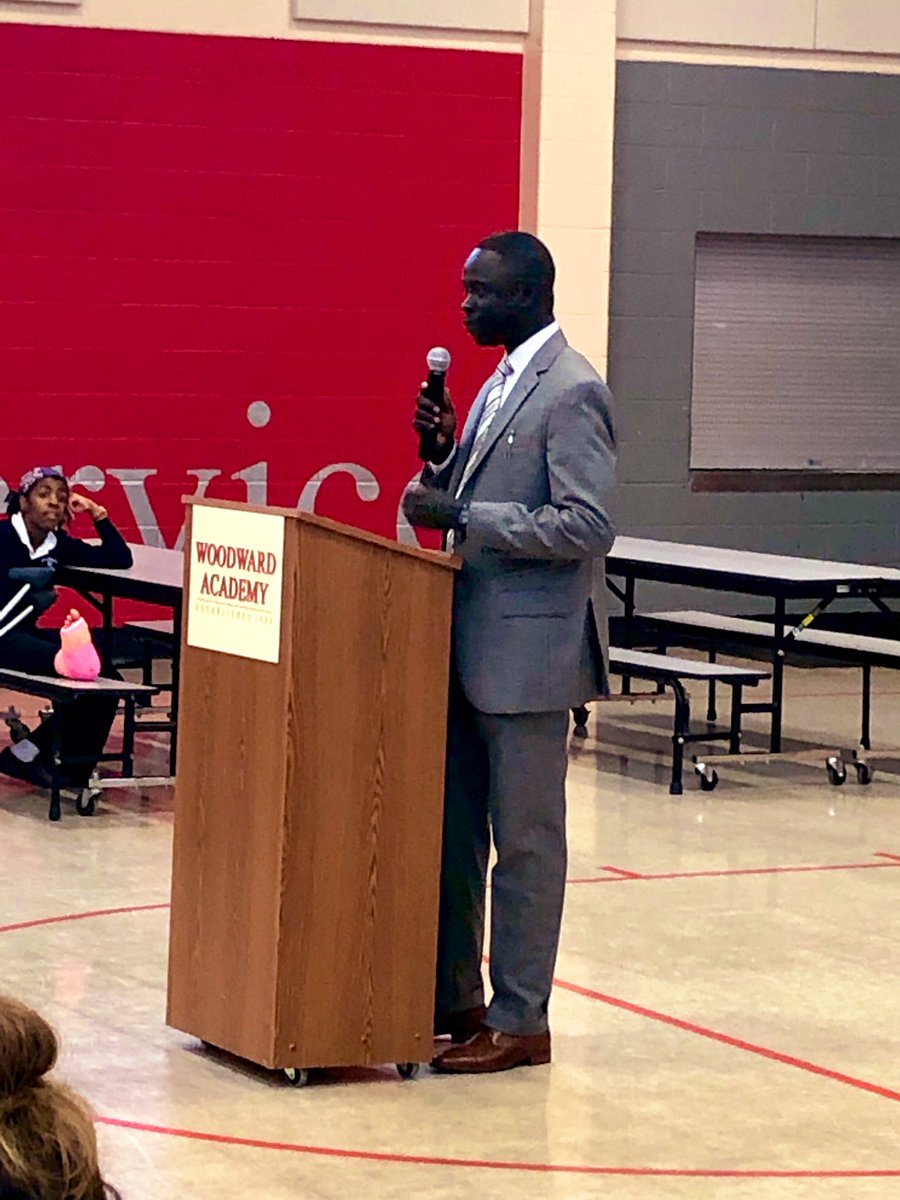 fishersu's tweet photo. Thank you Officer Mach for sharing your story of survival and hope so generously with our students #lostboysofsudan #longwalktowater #woodwardway #globalcitizens #woodwardway @WAPresident @WoodwardAcademy https://t.co/7j9fTsiX1x