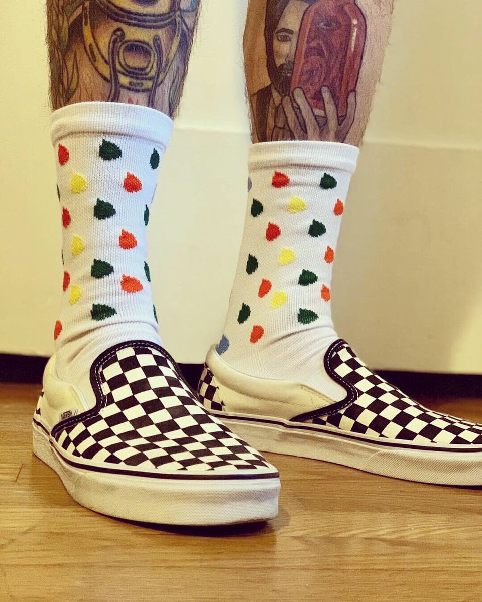 dripshop's tweet photo. Splashin through the week without a drip to giveπ§π§π¦ β’
β’
β’
β’
@eatdrinkandremarry #drip #clothing #driptoohard #dripforlife #vans #entrepreneur #socks #dripdrop #tattoos https://t.co/fEbBwQCR5D