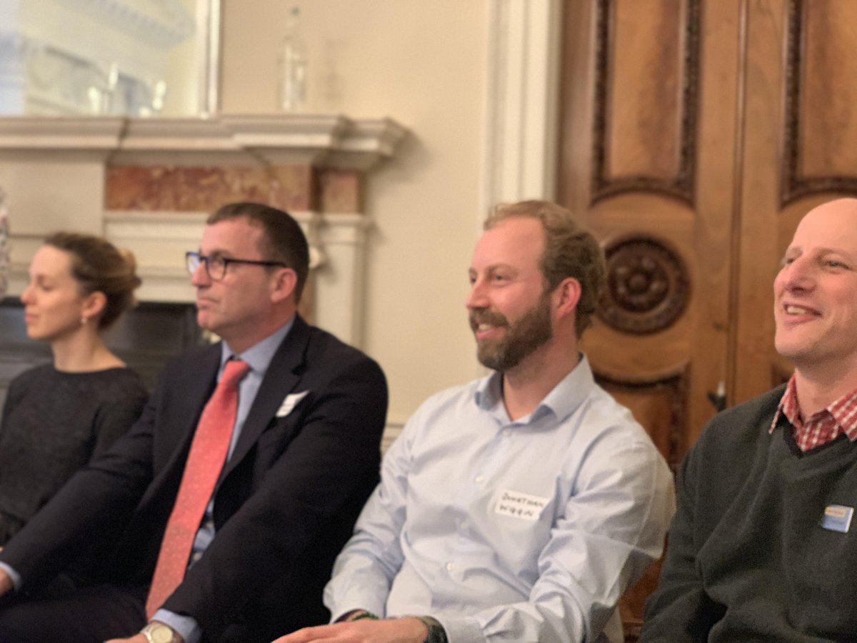 Zee_West's tweet photo. Tonight has kicked off in style! With our wonderful speakers @malcomFrodsham @RE_strategies @ollyfreedman @DatschaUK @jonathanwiggin @pionrinvest @StuartHilston Thanks to @BakerBotts #WeAreFintech #FintechforGood #Events @London @meetup #Livestreaming #Scaleups #Investing #Growth https://t.co/jItmNmVLq0