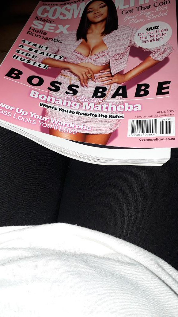 boipelo_tii's tweet photo. Since i cannnot afford @houseofbng for now,decided to atleast get my self a copy of @CosmopolitanSA @bonang_m shine Queen Bπππ§πΌ https://t.co/aAfY9hkQac