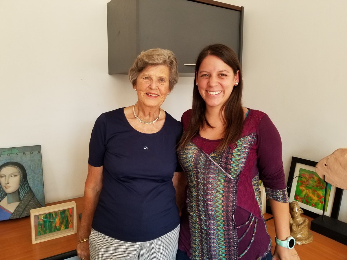 ¡Agradecemos a todos los que participaron de la convocatoria en busca de docente de inglés! Ya tenemos una profesora que toma la posta de nuestra querida Susan Dick. ¡Bienvenida @michubatarse!