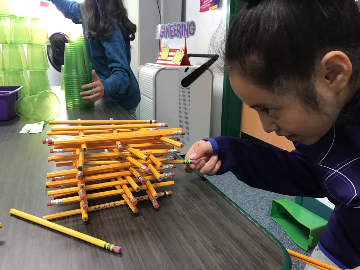 harris_edu's tweet photo. Recreated Jenga with #2 ✏️ s. #STEMstations👌🏾 @apexescougars https://t.co/GStoIEGRzA
