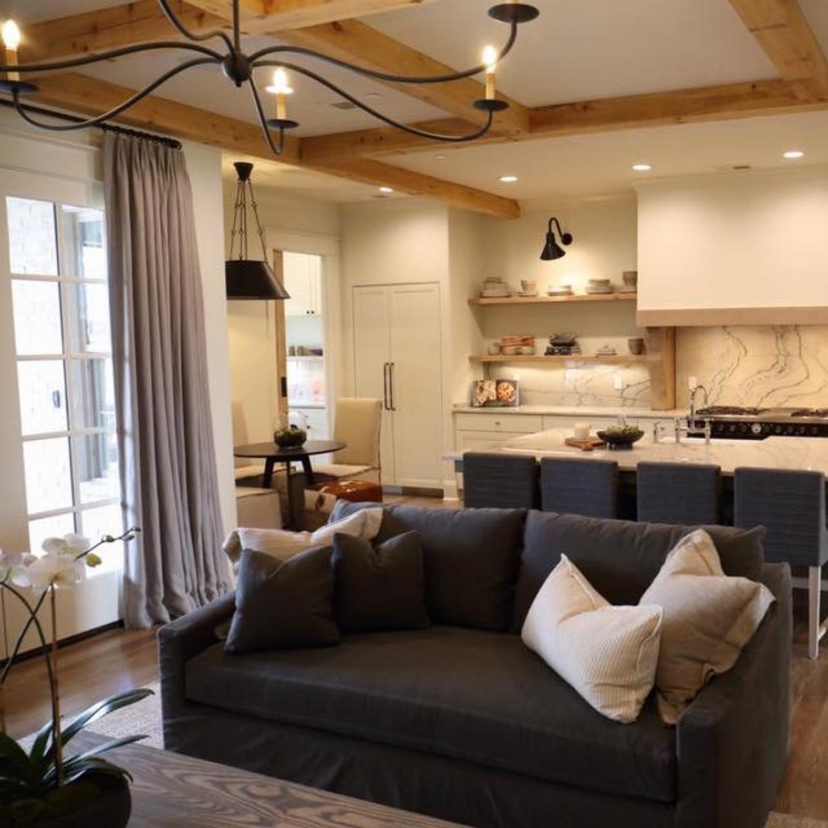 EllerBuilds's tweet photo. A large, open kitchen. A cozy living area. A lush outdoor space. Whatever home is to you, we can make it real. https://t.co/29vuMqSH4F