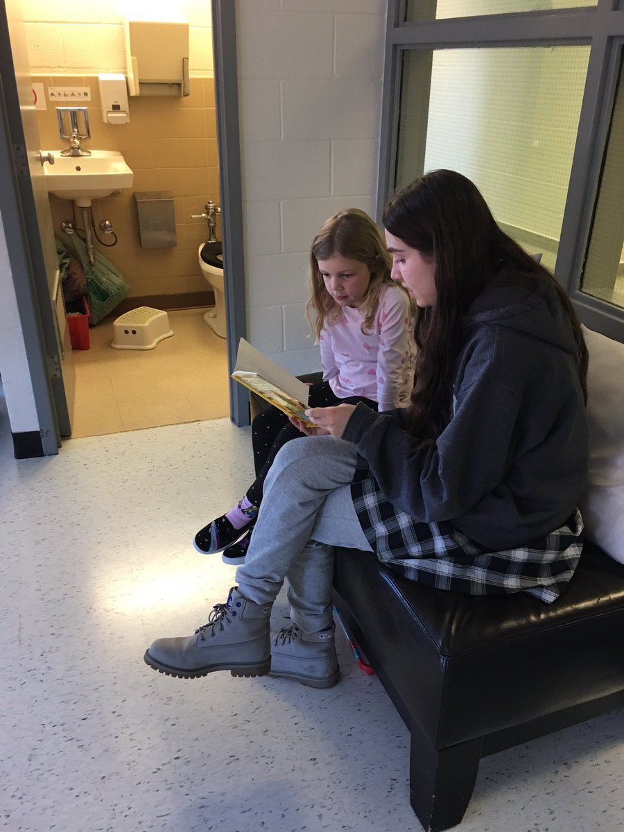 MsSueKehoe's tweet image. Running cooperative games and buddy reading today @CorpusOCSB 
Such a rich learning environment for my #Caring4others students! ☀️