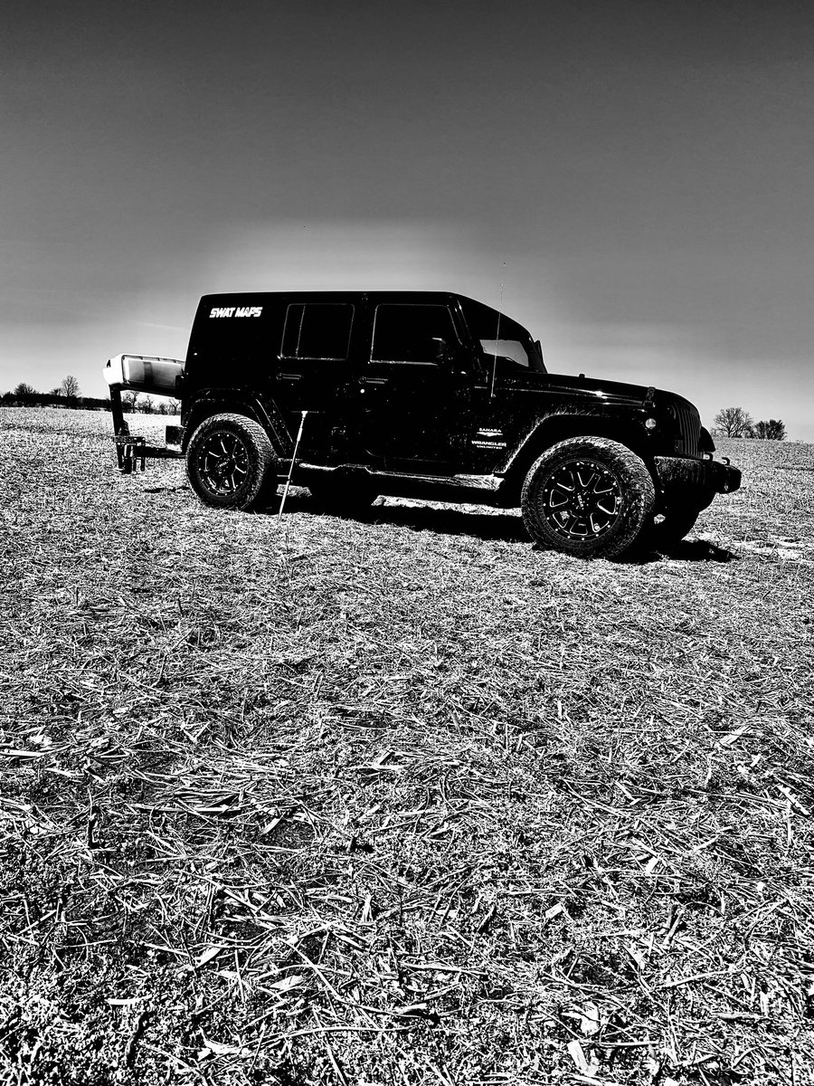 Bkitch1Bodie's tweet photo. It’s go time. Tired of being cooped up and not able to roll. #sampling19 starts today. Step 1 in getting some new information regarding our Central Indiana Soils. Headed to @JasonSchley for the Complete indicator. Will be paired with tissue in season. https://t.co/1cJk0Vdvdy