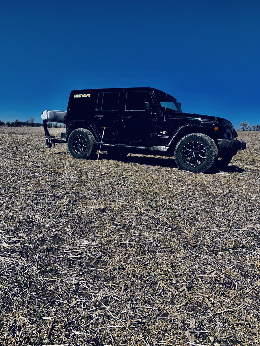 Bkitch1Bodie's tweet photo. It’s go time. Tired of being cooped up and not able to roll. #sampling19 starts today. Step 1 in getting some new information regarding our Central Indiana Soils. Headed to @JasonSchley for the Complete indicator. Will be paired with tissue in season. https://t.co/1cJk0Vdvdy