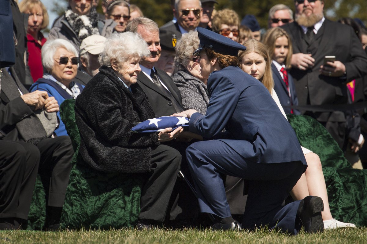 #MedalofHonor recipient #USAF Col. (Ret.) Joe M. Jackson was interred <a href="/ArlingtonNatl/">Arlington National Cemetery</a> today. Known as an #AirForce Hero of the #VietnamWar, Jackson was awarded the prestigious medal on Jan. 16, 1969 for his selfless, heroic actions in combat.