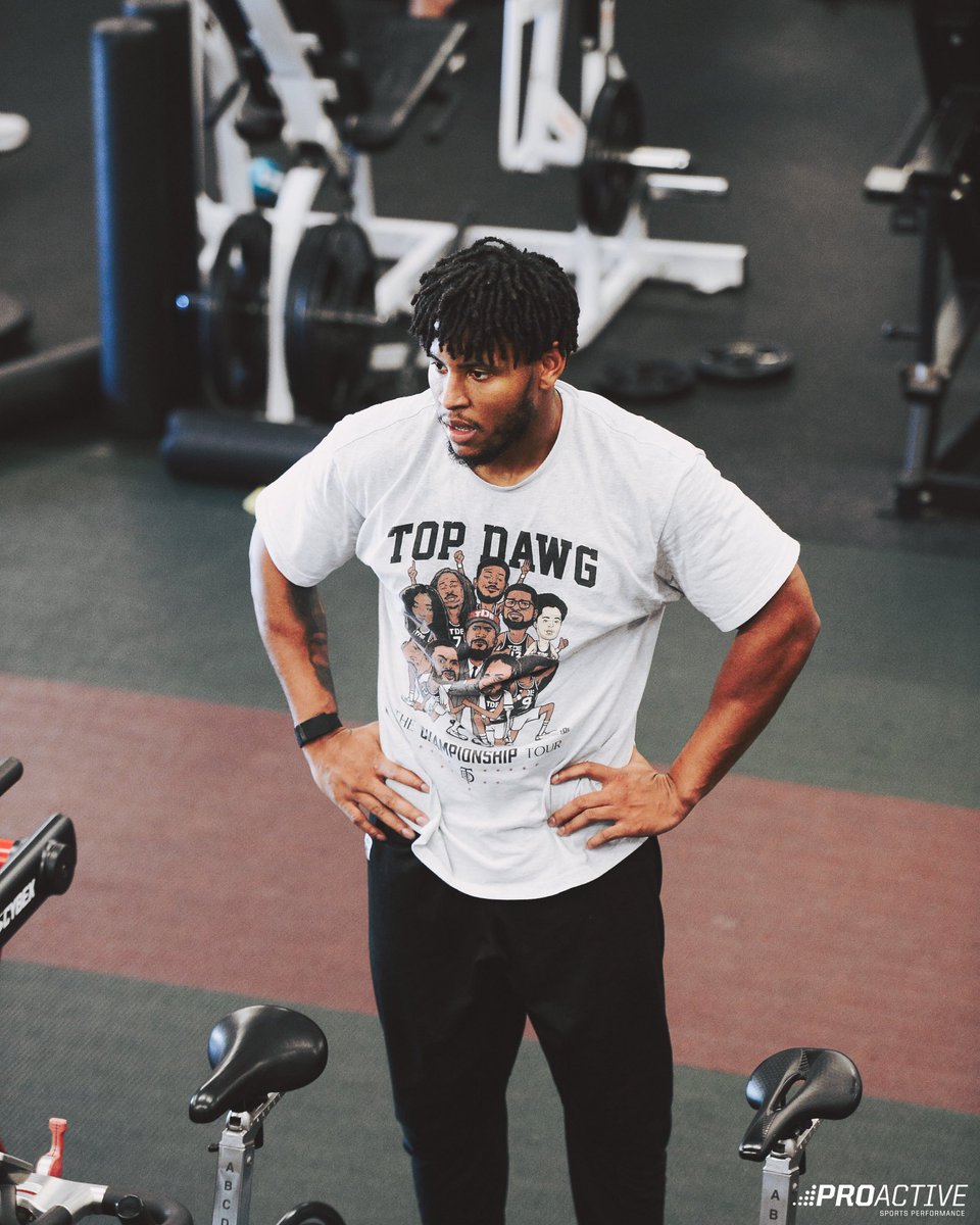 proactivesp's tweet photo. Mentality is right on the shirt β¬οΈπ #WhatAreYouCapableOf #ProactiveFamily @MalcSmitty https://t.co/hrkl6N9Ao7