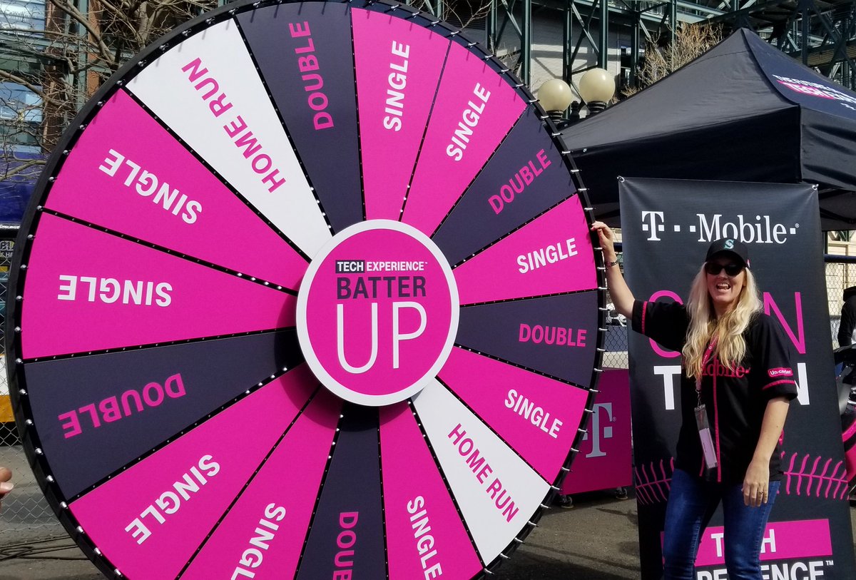 #MagentaInThePark  
Look at all this pregame fun!! Adam Pond, are you are you around here somewhere??