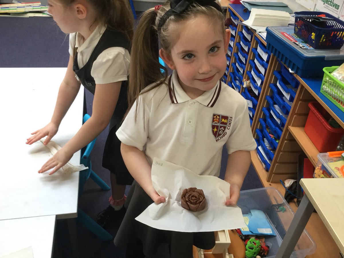 RCS_MrsBray's tweet photo. @RCS_main @PeleTrust We enjoyed being creative and using our chocolate modelling paste from our visit to the chocolate factory this afternoon! https://t.co/H7Cu3jOSox