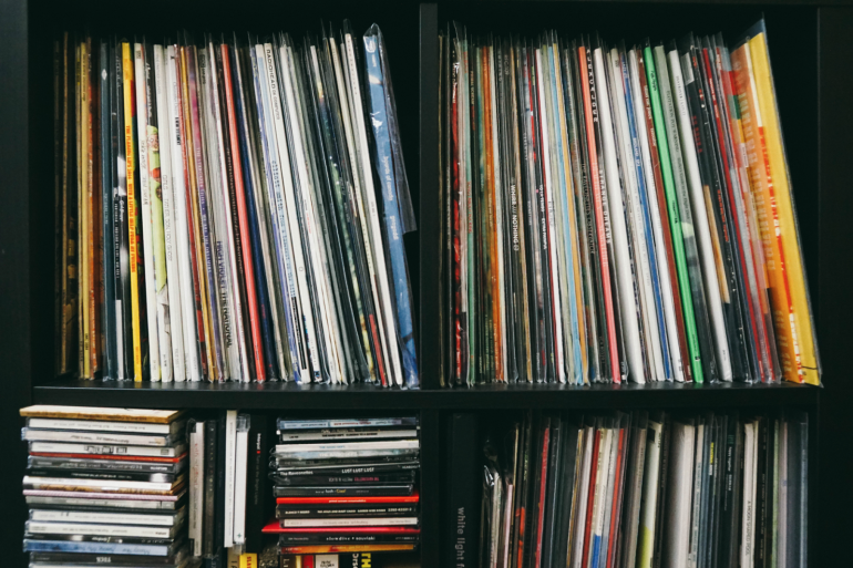 DItbtec's tweet photo. Wanna purchase good quality vinyl?
#BuzzVinyl specialize in second hand records!

Comment or retweet with your questions😊
Be sure to visit our website also:https://t.co/IZUaBjb1fv
#secondhandvinyl #vinylrecords https://t.co/4jO5cimPQ7