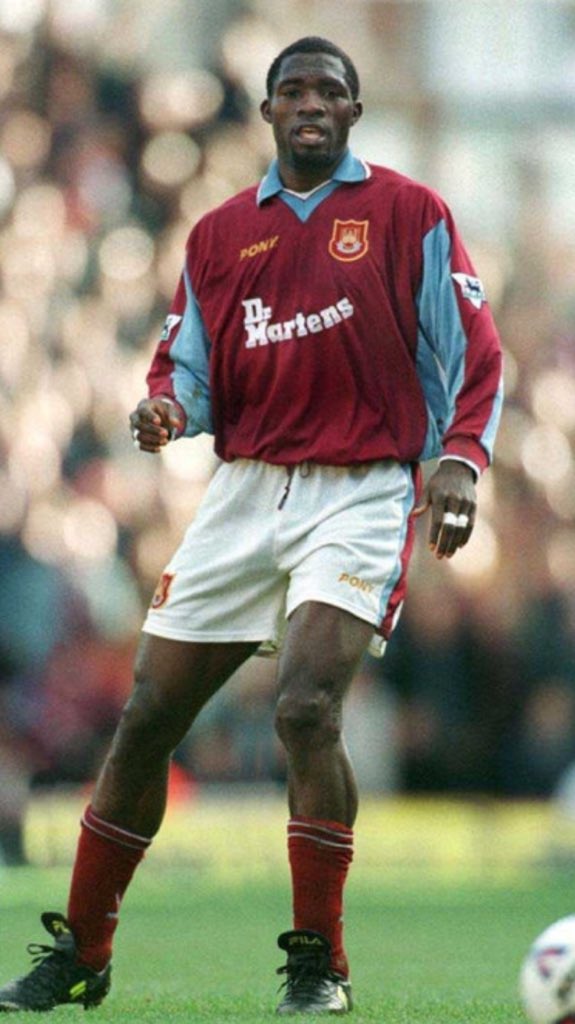 Telv1s's tweet photo. @FootyAccums Not the very best but one of the most underrated!! #RIPFoe https://t.co/JL17O1newe