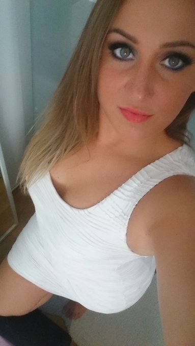 Geilen Dienstag w&uuml;nsche ich euch 😘  Camzeit ;) schau mal rein ;)   https://t.co/mOTREPaRXP  Schon angemeldet<a href="/tag/sexy"class="tags"><span>#sexy</span></a><a href="/tag/online"class="tags"><span>#online</span></a><a href="/tag/camgirl"class="tags"><span>#camgirl</span></a><a href="/tag/dirtytalk"class="tags"><span>#dirtytalk</span></a><a href="/tag/livecam"class="tags"><span>#livecam</span></a><a href="/tag/versaut"class="tags"><span>#versaut</span></a>
