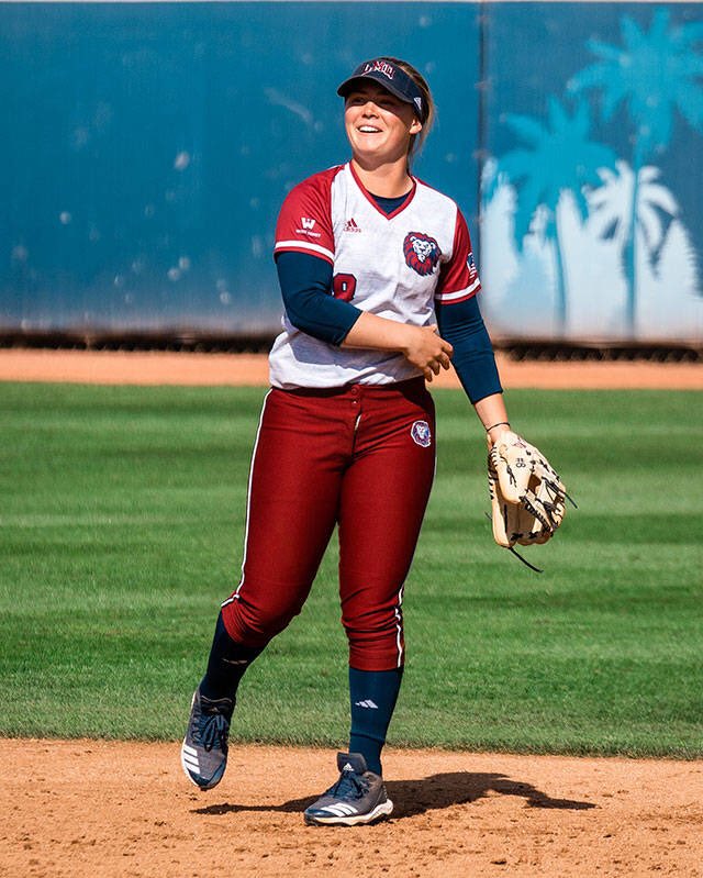 NickHPatterson's tweet photo. Everett High School alum Megan Dedrick was Snohomish county’s resident female baseball star. Now she’s made the adjustment to the softball field and is thriving for @lmulionsSB: https://t.co/XNFKAbtQIF https://t.co/400zV1Xty3