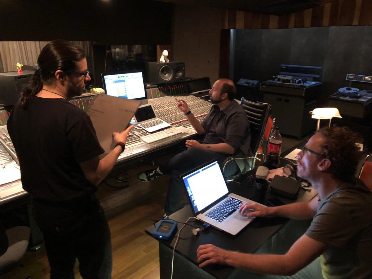 heraldodemexico's tweet photo. .@GusReyesMusic, @SanchezDub y @DanZlotnik iniciaron en la música desde muy corta edad, ahora presentan el soundtrack de @ComplotMongolMx 
➡️ https://t.co/TPbM4XSSdi https://t.co/v6NlWD9C7w
