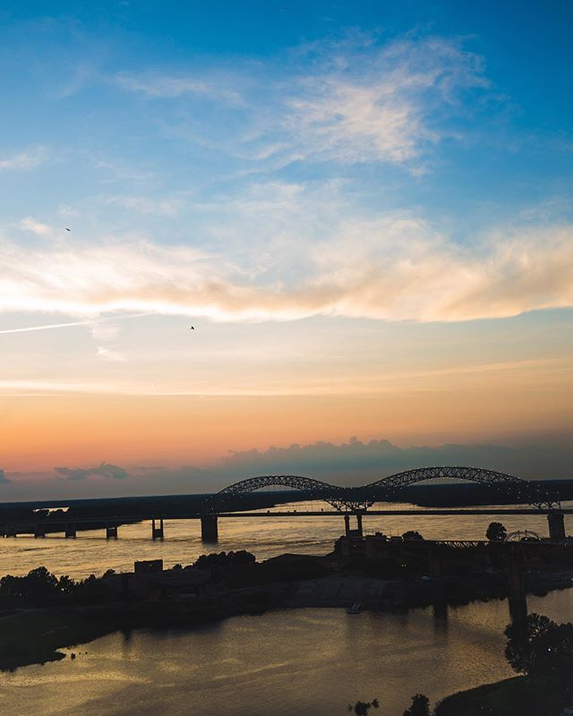 aleksworks's tweet photo. Grind City Meet sunsets are the beat sunsets of the year -
get ready May 26, 2019
•
•
•
#agameoftones #ig_masterpiece #engagement #aschwabs #grindcitymeet
#sunset #onlytennisee #master_shots #visualauthority #worldshotz #pixel_ig #memphis #livelocallytn #igersmemphis #ig_my… https://t.co/z9JRnoarrK