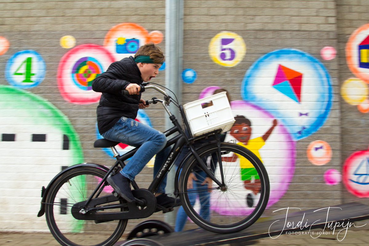 Afgelopen donderdag zijn we bij basisschool de Schouw uit Nieuwegein langs geweest met ons behendigheidsparcours en educatieve les! Ook kregen ze in de middag een BMX en mountainbike clinic van onze buurtsportcoach. Deze foto’s volgen later! #defietsmeesters #nieuwegeinfietst