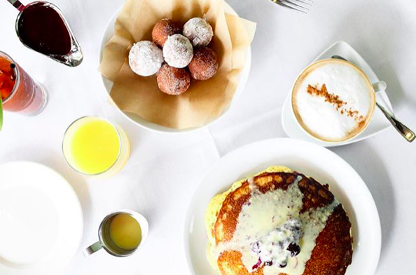 WalkingMatters's tweet photo. It’s brunchtime! We’d love for you to tag your brunchtime spread using your@BauscherHeppUSA tableware and banquet solutions! 🍴 🍽
#TabletopMatters
#bauscherhepp #brunch #hospitality #tabletop #tableware #breakfast #chef #cheflife #foodseen https://t.co/m9wIvb1ML5