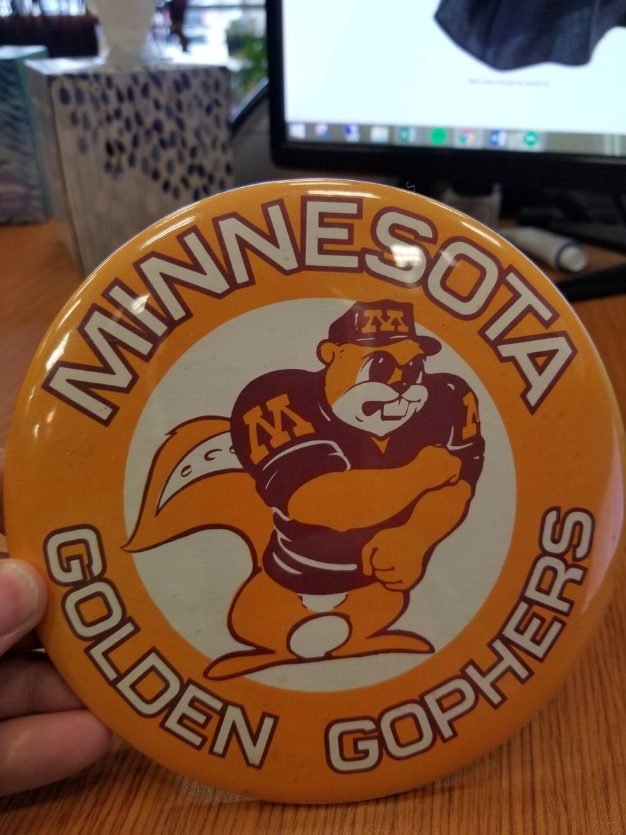 Jmulder93's tweet photo. Got this from a coworker and have no idea how old it is.  I've never seen this logo before.  #JackedGoldy @GopherFootball @GopherSports @GoldytheGopher https://t.co/3taDsGeoI3