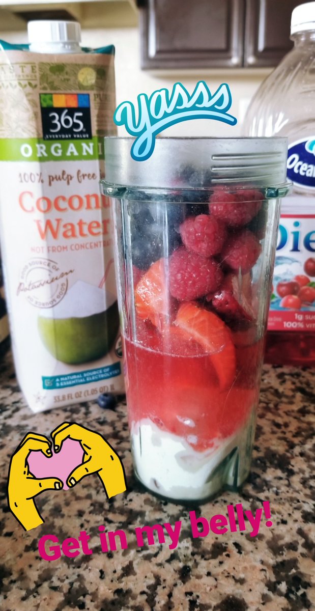 codi_was_here's tweet photo. Breakfast this AM! #berrygoodforyou (see what I did there?) https://t.co/DaWn2iLre3