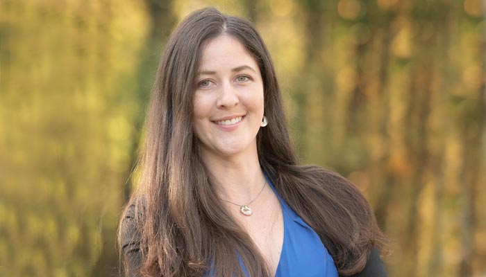 UHN's tweet photo. On #PurpleDay, we celebrate the story of Sarah Watts, a grateful UHN patient who is 10 years seizure-free after a surgical procedure that changed her life. #EpilepsyAwareness Read her full story here →https://t.co/MfadzmqdrE https://t.co/nnaxuK7oNP